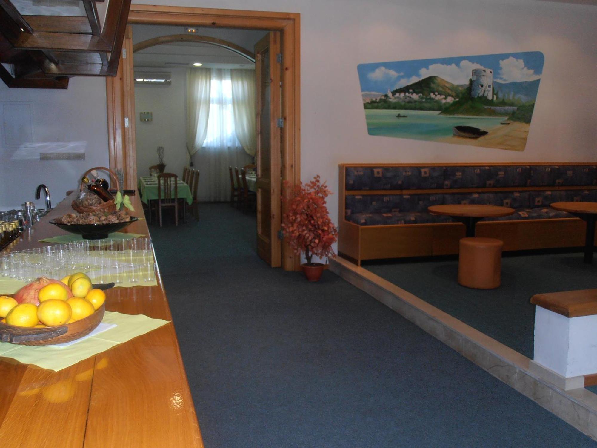 Hotel Metkovic Luaran gambar