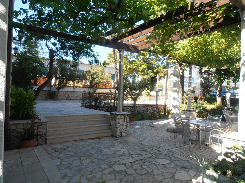 Hotel Metkovic Luaran gambar