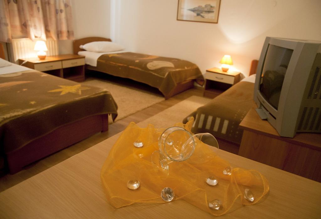 Hotel Metkovic Luaran gambar